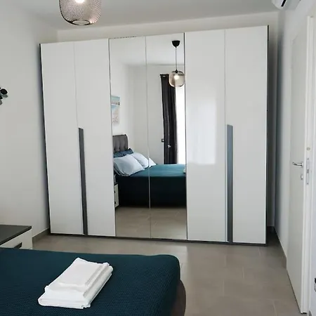 Aeroporto A 3 Minuti - Con Parcheggio Privato Apartamento Fiumicino